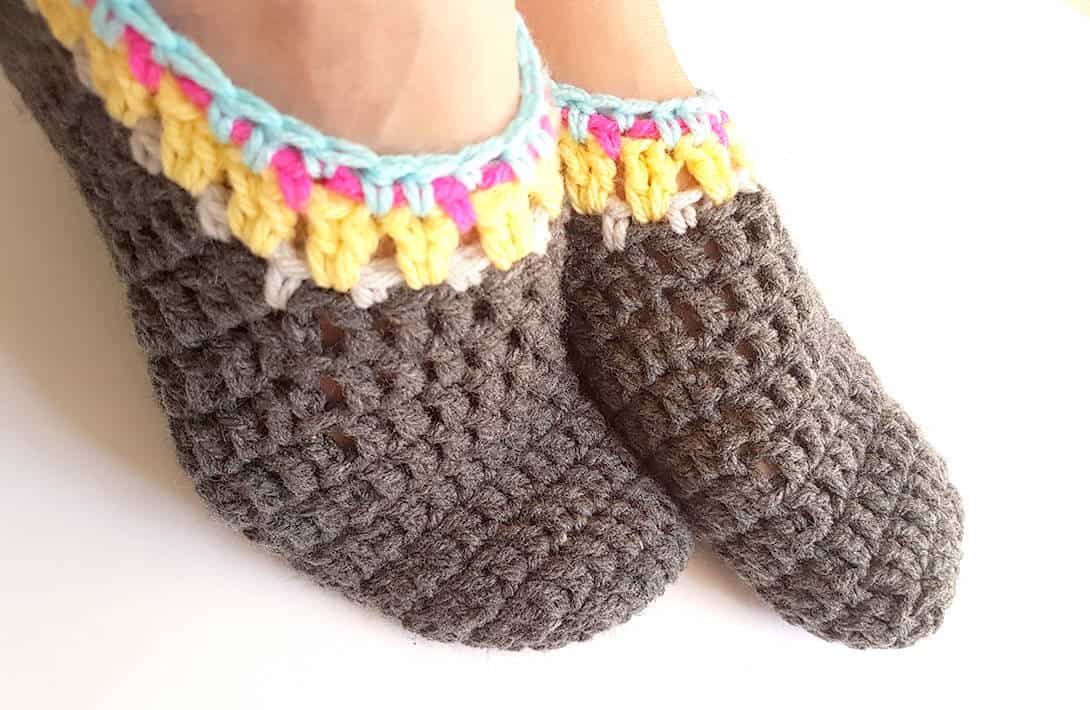 20-free-crochet-slipper-patterns-that-are-perfect-for-fall-ideal-me