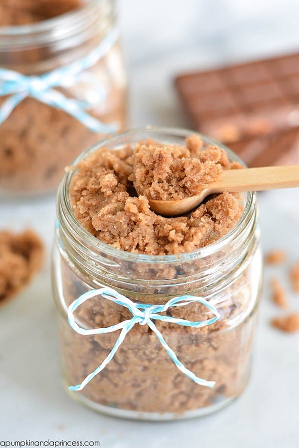 Everyone can use a little pampering once in awhile. These 17 homemade body scrub recipes are invigorating, restorative and will help to soften skin, leaving it smooth and silky. From helping our moisturizer absorb better, to increased relaxation, incorporating a body scrub into your shower routine, could be the best kept secret. Click to get the body scrub recipes.