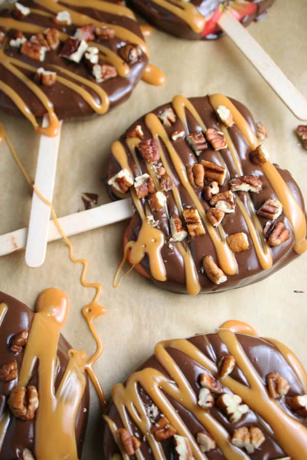 Caramel apple slices - These Fall recipes are perfect for the holidays and for any time you want to bring the delicious smells of apple, cinnamon, and pumpkin into your home. You're guaranteed to find a fall flavor you love with these 18 delicious fall dessert recipes.