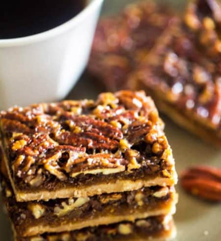 Vegan and Paleo Pecan Pie Bars - easy healthy desserts