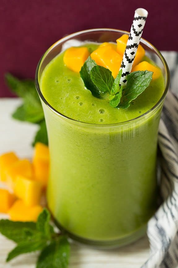 Mango Green Tea Smoothie - easy smoothie recipes