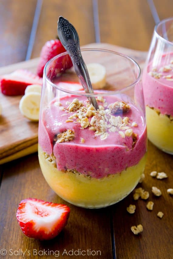 Strawberry Mango Breakfast Smoothie - easy smoothie recipes