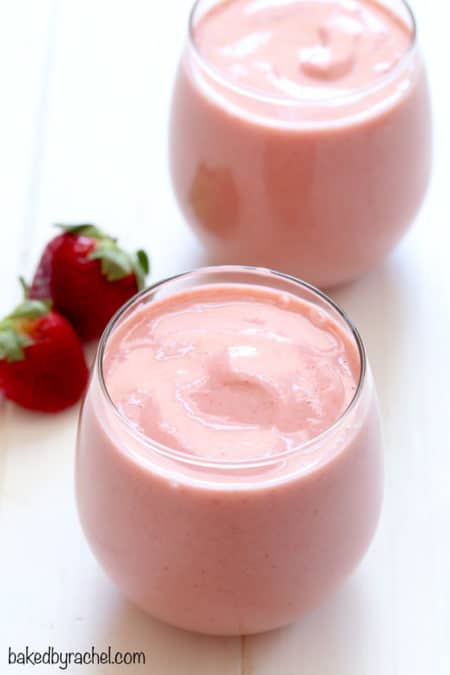 Strawberry Pineapple Smoothie - easy smoothie recipes