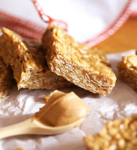3 Ingredient No Bake Peanut Butter Oat Squares - easy healthy desserts