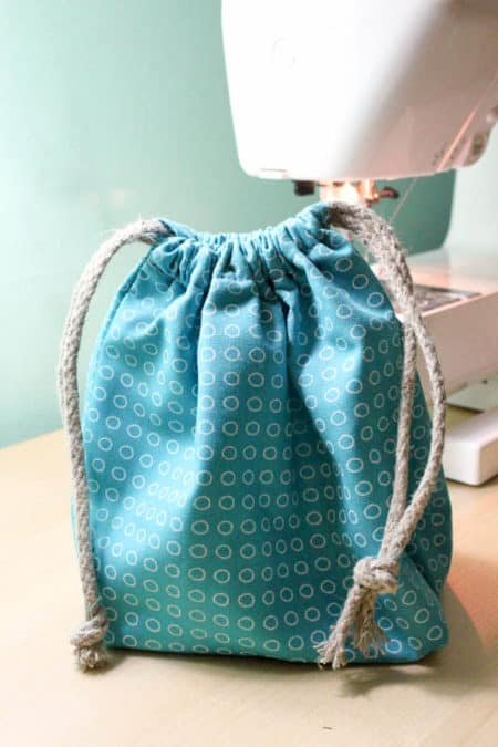 Check out these 17 easy drawstring bag patterns to sew in one hour or less. Soon you'll be making drawstring bags like crazy with these fantastic tutorials.