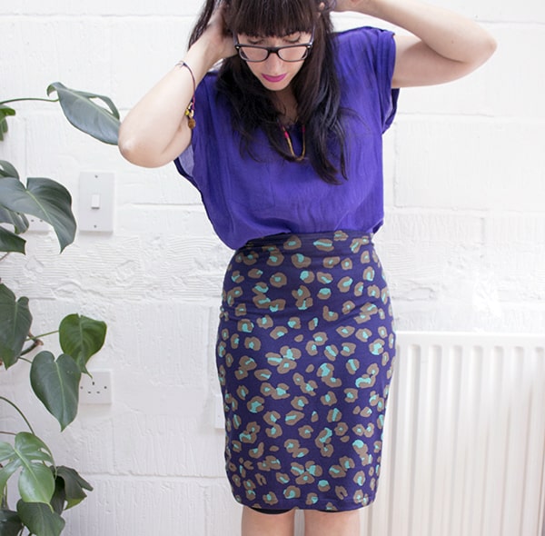 Stretch Pencil Skirt - how to sew clothes