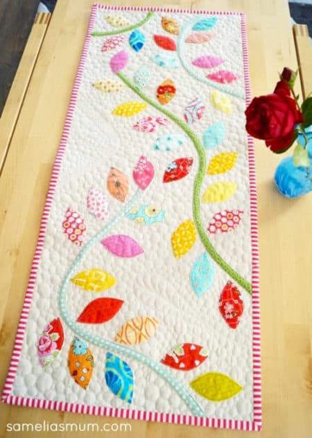 Bursting Buds Table Runner - DIY sewing projects