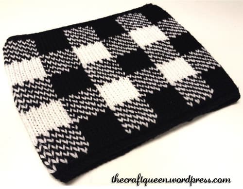 Gingham Neck Warmer - double knitting projects
