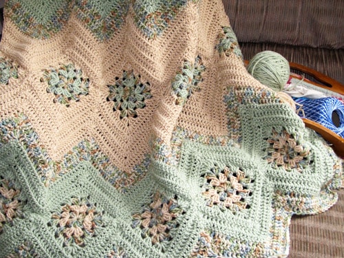 Grannies and Ripples - crochet baby blanket