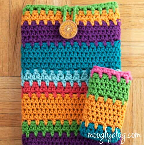 Ultimate Universal Electronics Cozy - quick crochet projects