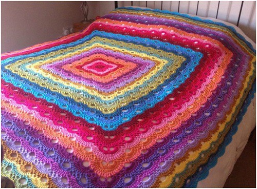 Rectangle Virus Blanket - Whether it’s an easy crochet blanket you’re after or something more complex, these crochet blanket patterns have something for everyone. #crochetblanketpatterns #crochetpatterns #crochetblanket, #crochet #freecrochetpatterns
