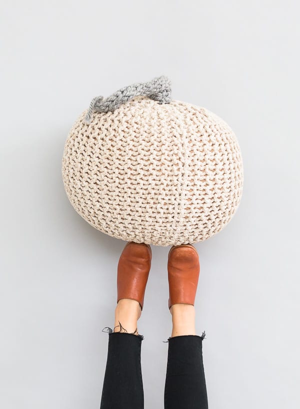 Giant Knit Pumpkin - We’ve got 16 quick and easy Thanksgiving knitting patterns for anything from hats, to centerpiece decorations. #knittingpatterns #thanksgivingknittingpatterns #freeknittingpatterns