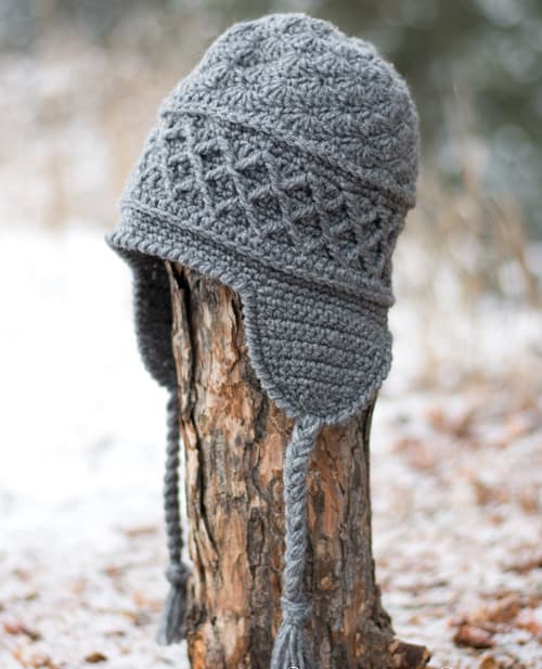 Snow Country Ski Hat - These 26 crochet winter hat patterns are perfect to create a winter hat accessory that you love and can rely on. #crochetwinterhat #crochetpatterns #crochethatpatterns