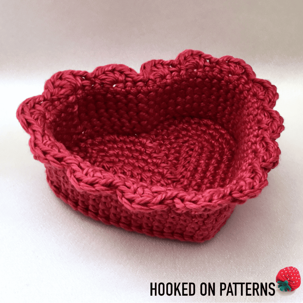 Simple Heart Crochet Baskets